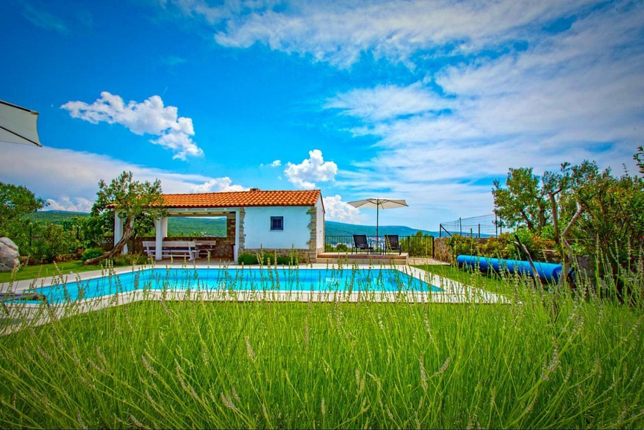 Salt & Sand Villa Kornic Exterior photo