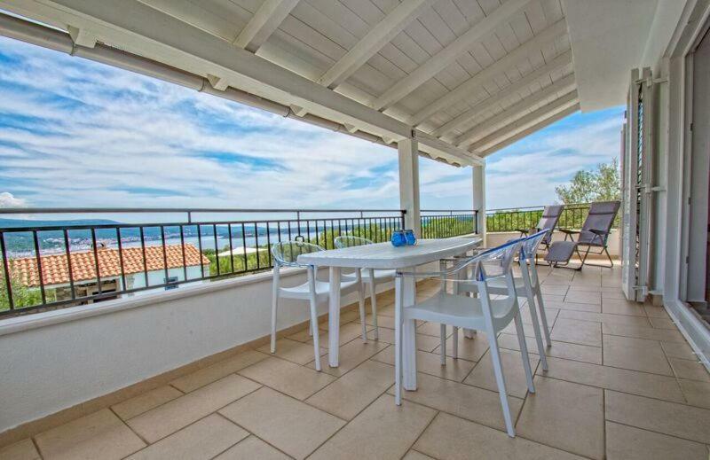 Salt & Sand Villa Kornic Exterior photo